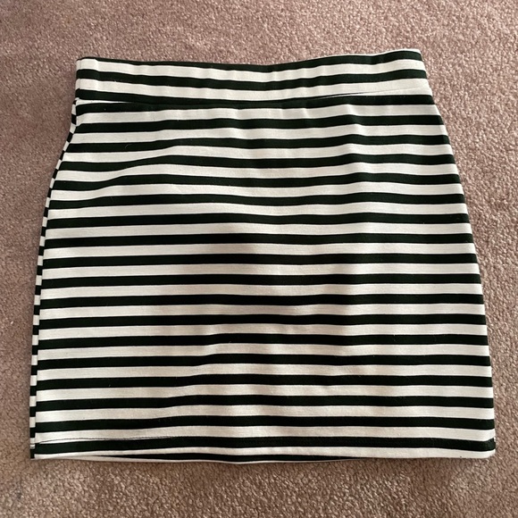 Xhilaration stripe mini skirt - Picture 3 of 3